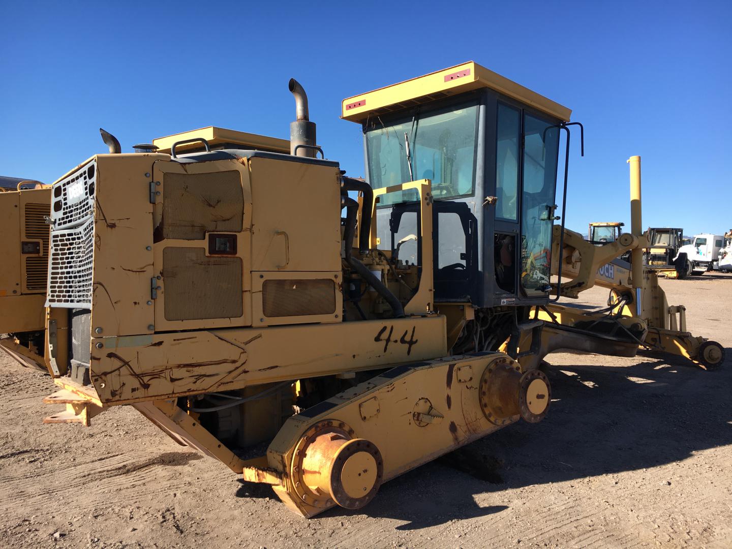 ./imagenes/INVOICE/2019/16408/MOTOCONFORMADORA JOHN DEERE_670CH (17).JPG